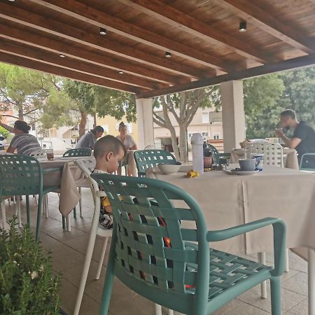 Elizabeta Deluxe Rooms Biograd Na Moru Bagian luar foto