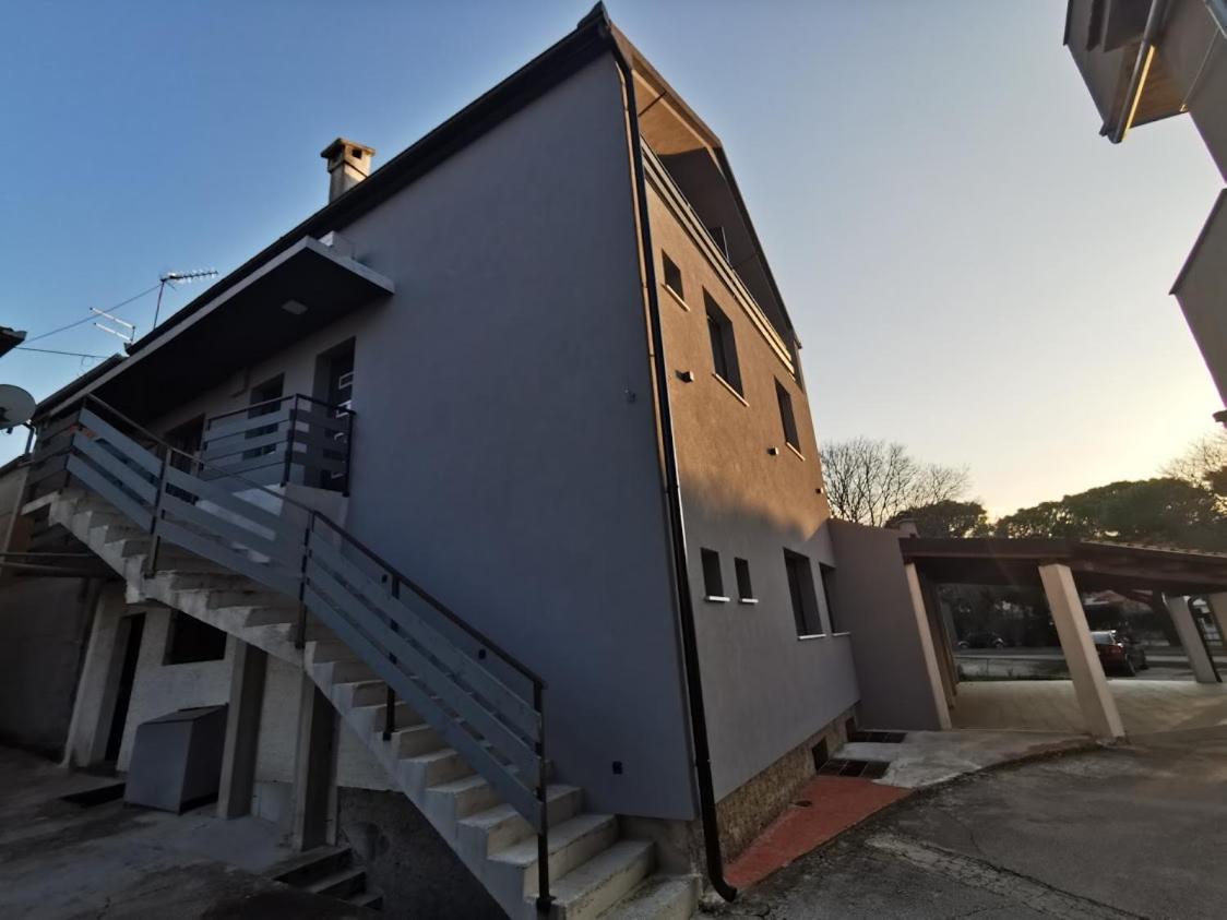 Elizabeta Deluxe Rooms Biograd Na Moru Bagian luar foto