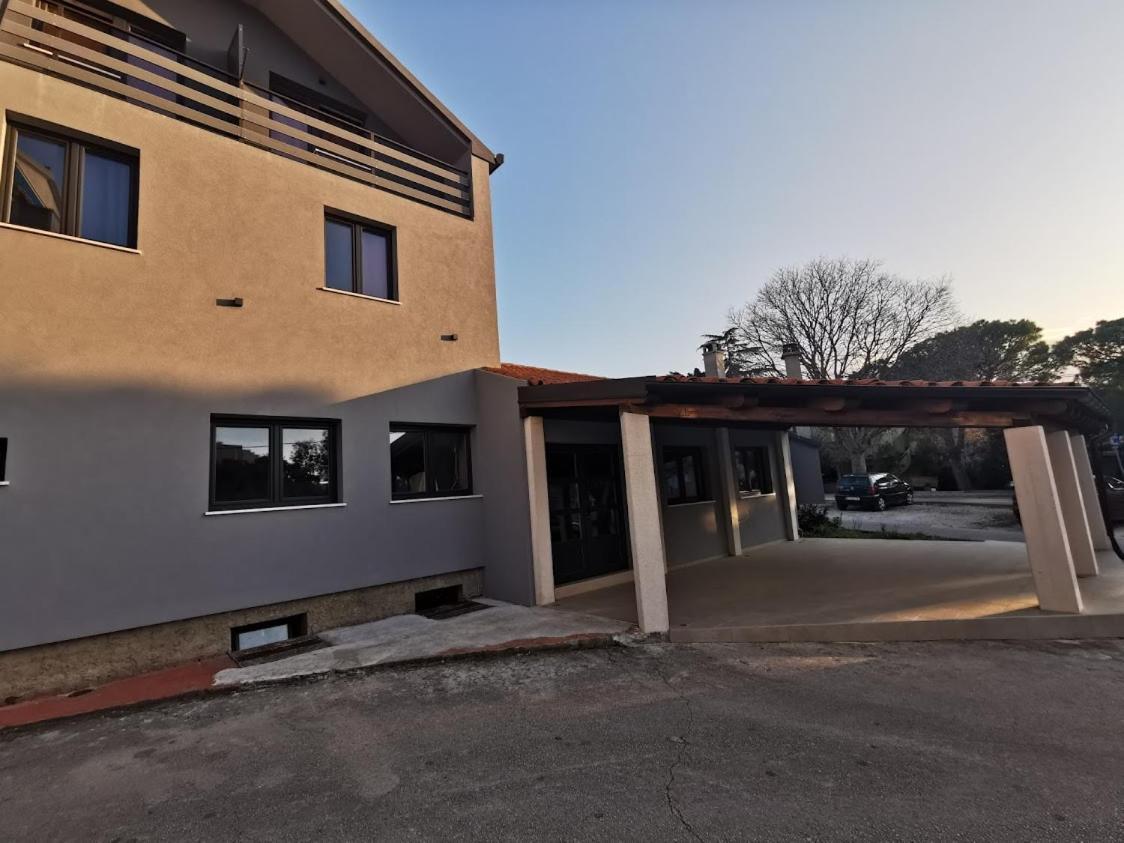 Elizabeta Deluxe Rooms Biograd Na Moru Bagian luar foto