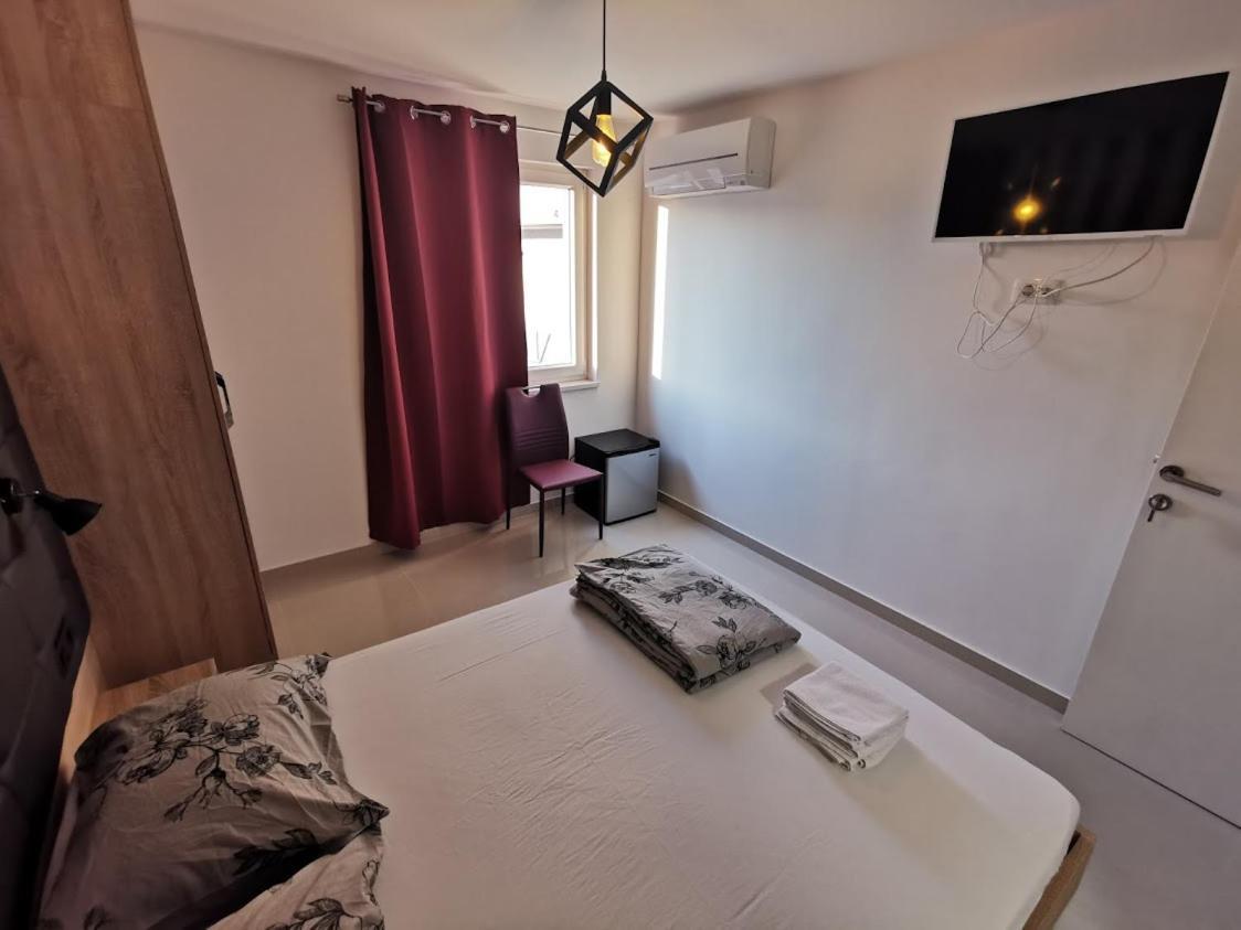 Elizabeta Deluxe Rooms Biograd Na Moru Bagian luar foto