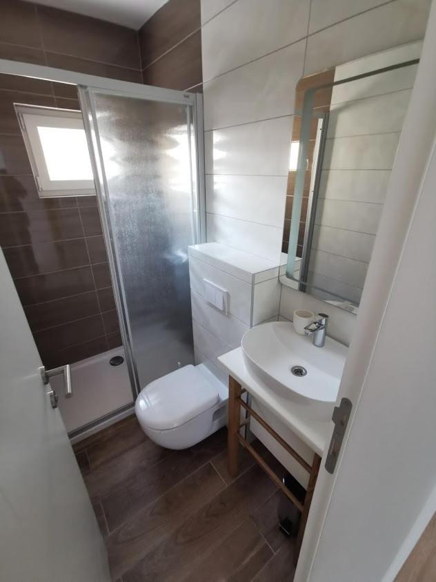 Elizabeta Deluxe Rooms Biograd Na Moru Bagian luar foto