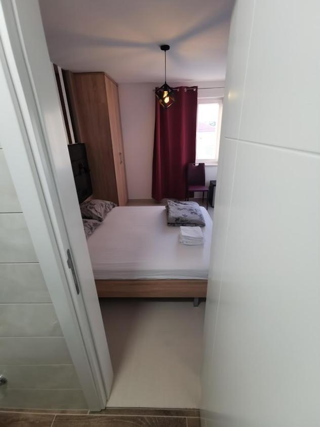 Elizabeta Deluxe Rooms Biograd Na Moru Bagian luar foto