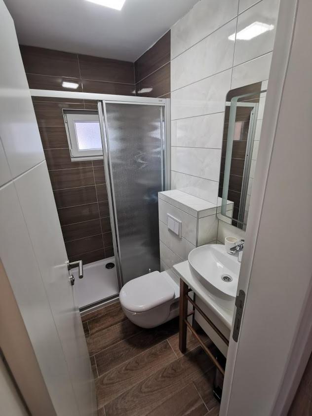 Elizabeta Deluxe Rooms Biograd Na Moru Bagian luar foto
