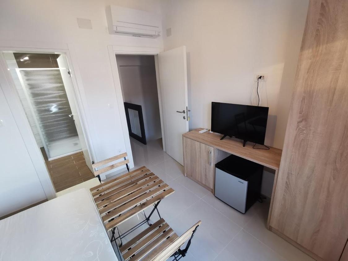 Elizabeta Deluxe Rooms Biograd Na Moru Bagian luar foto