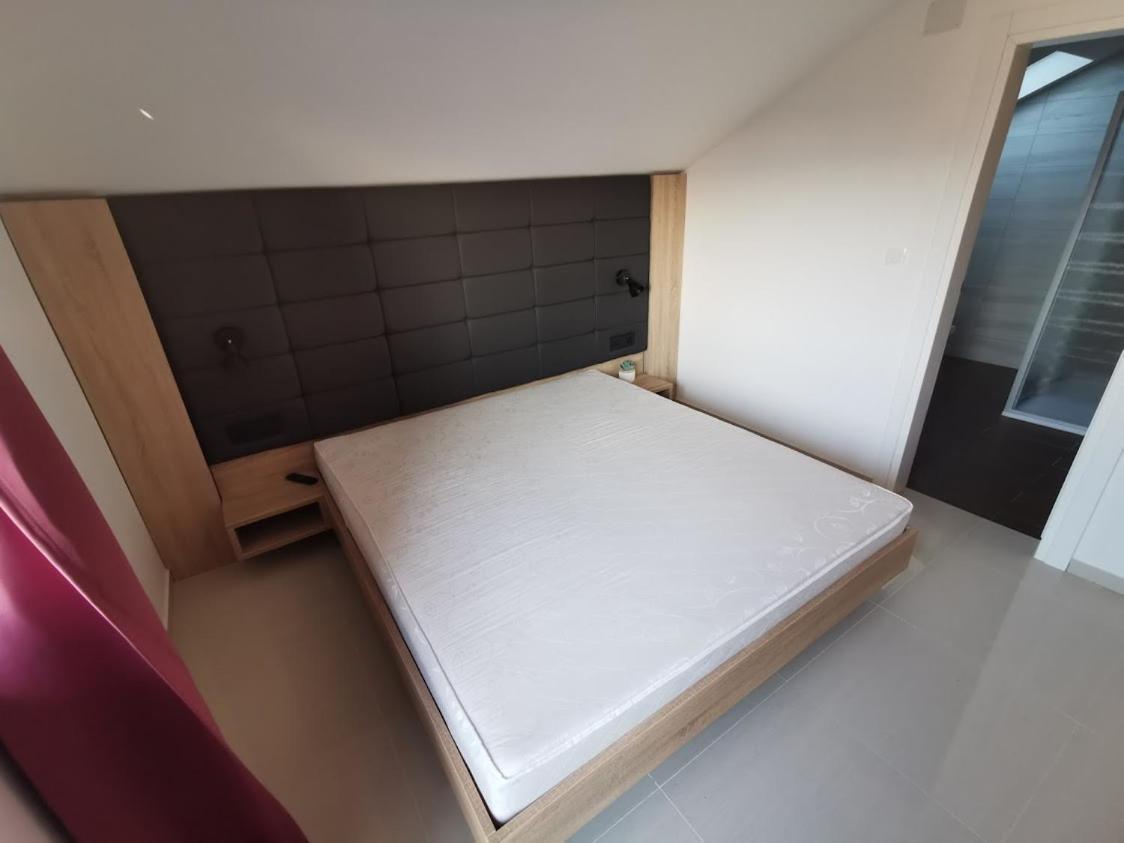Elizabeta Deluxe Rooms Biograd Na Moru Bagian luar foto