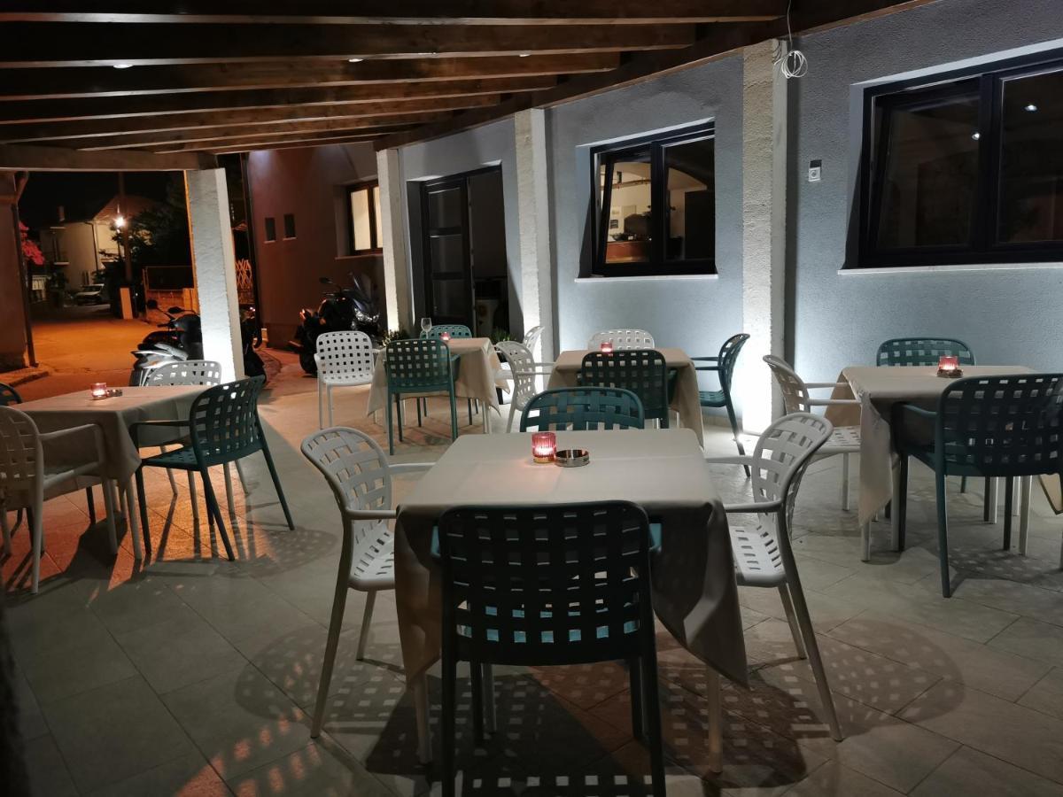 Elizabeta Deluxe Rooms Biograd Na Moru Bagian luar foto