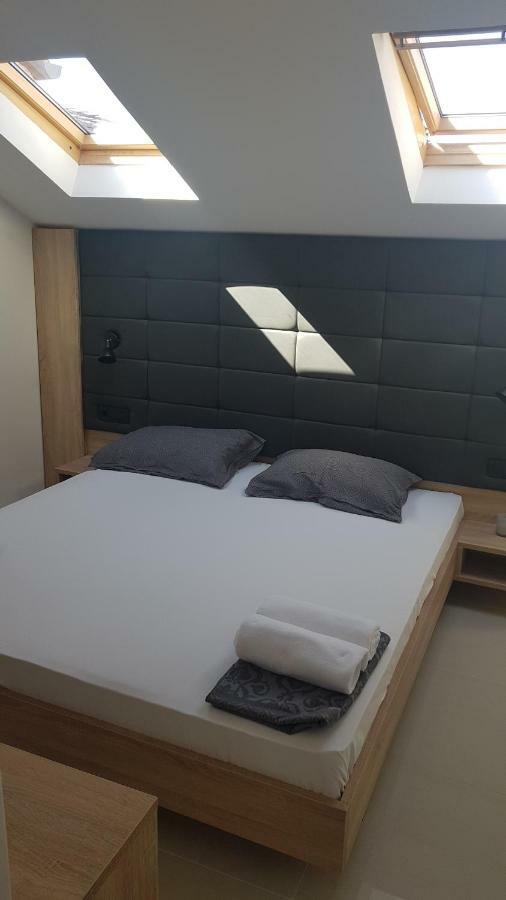 Elizabeta Deluxe Rooms Biograd Na Moru Bagian luar foto